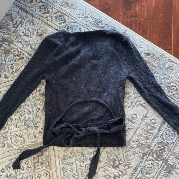 AE open back tie up knit long sleeve top - Picture 6 of 7